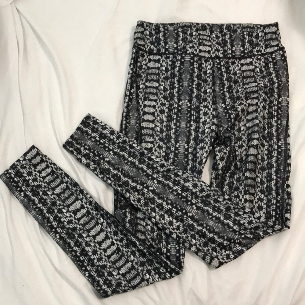 Under armour compression leggings